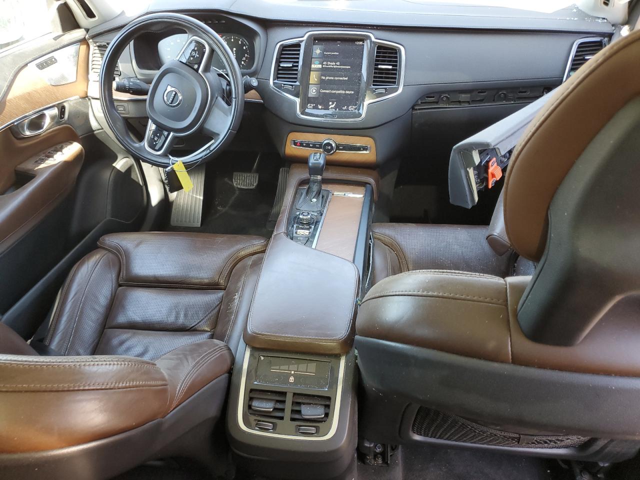2018 Volvo Xc90 VIN YV4A22PLXJ1341330 COPART salvage auction — Side, CA - DIS/DLR/EXP ONLY CLEAN TITLE, sold $10,400 on 2025-11-04 (photo 8)