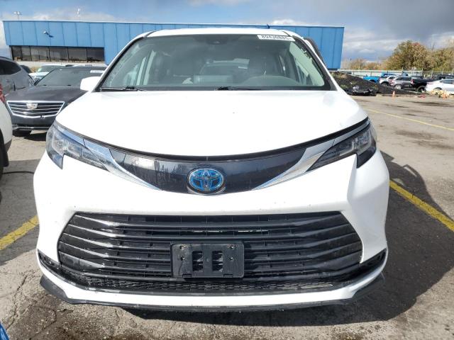 2022 Toyota Sienna VIN 5TDKRKEC1NS111366 COPART salvage auction — SIDE, Md - Cert Of Salvage > 75% Damage, sold $9,600 on 2026-07-14 (photo 5)