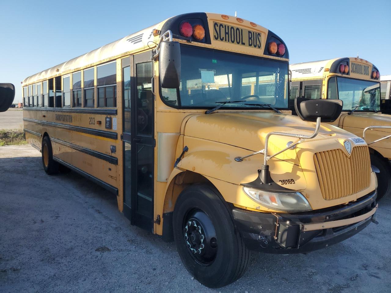 2013 Ic Corporation Ce Series School VIN 4DRBUSKN4DB199173 COPART salvage auction — Minor Dent/Scratches, FL - CERTIFICATE OF TITLE, sold $1,400 on 2026-07-08 (photo 4)