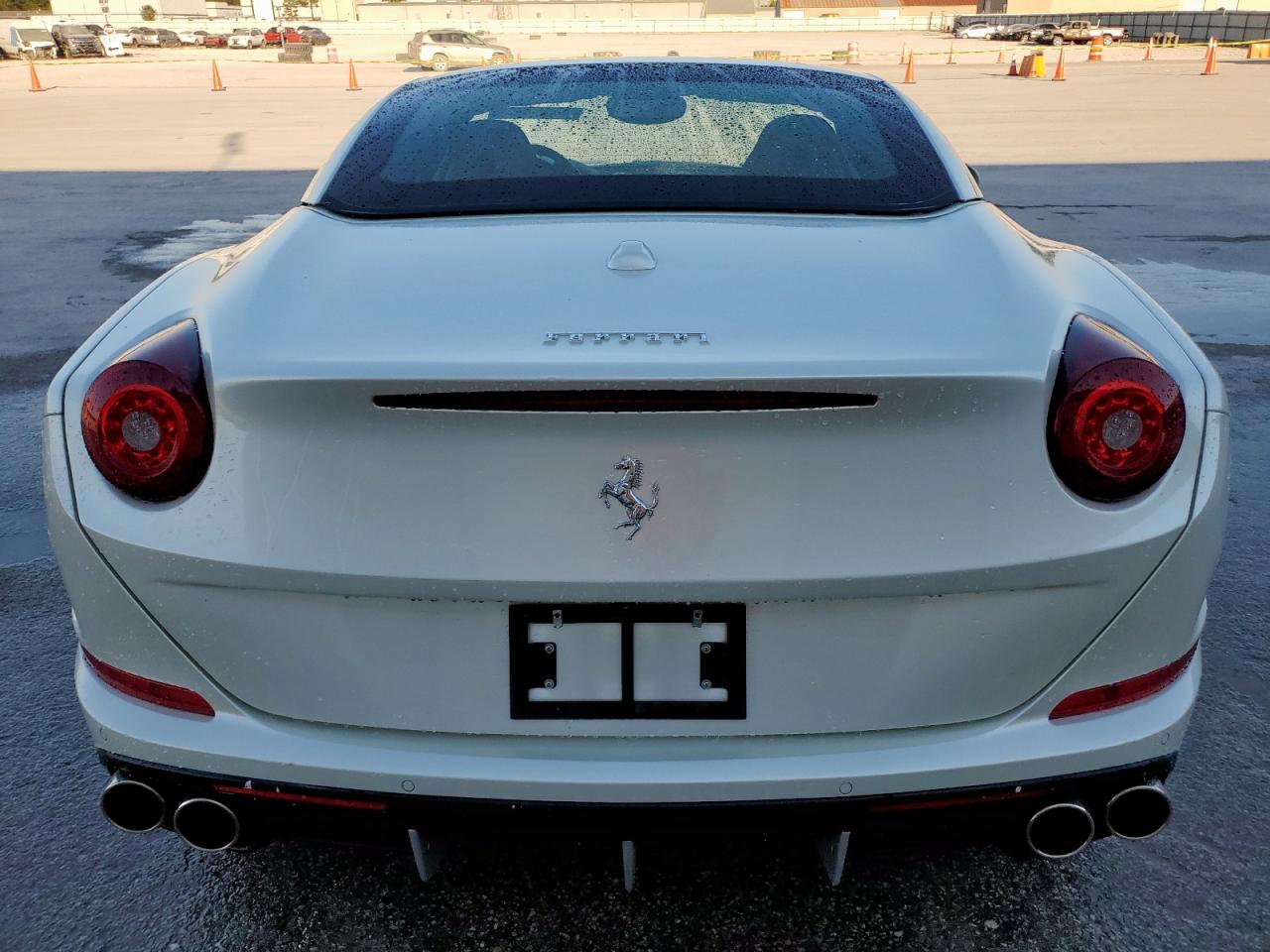 2016 Ferrari California T VIN ZFF77XJA2G0214672 COPART salvage auction — Water/Flood, NC - SALVAGE CERT-WATER/FLOOD DAMAG, sold $57,500 on 2025-12-30 (photo 6)