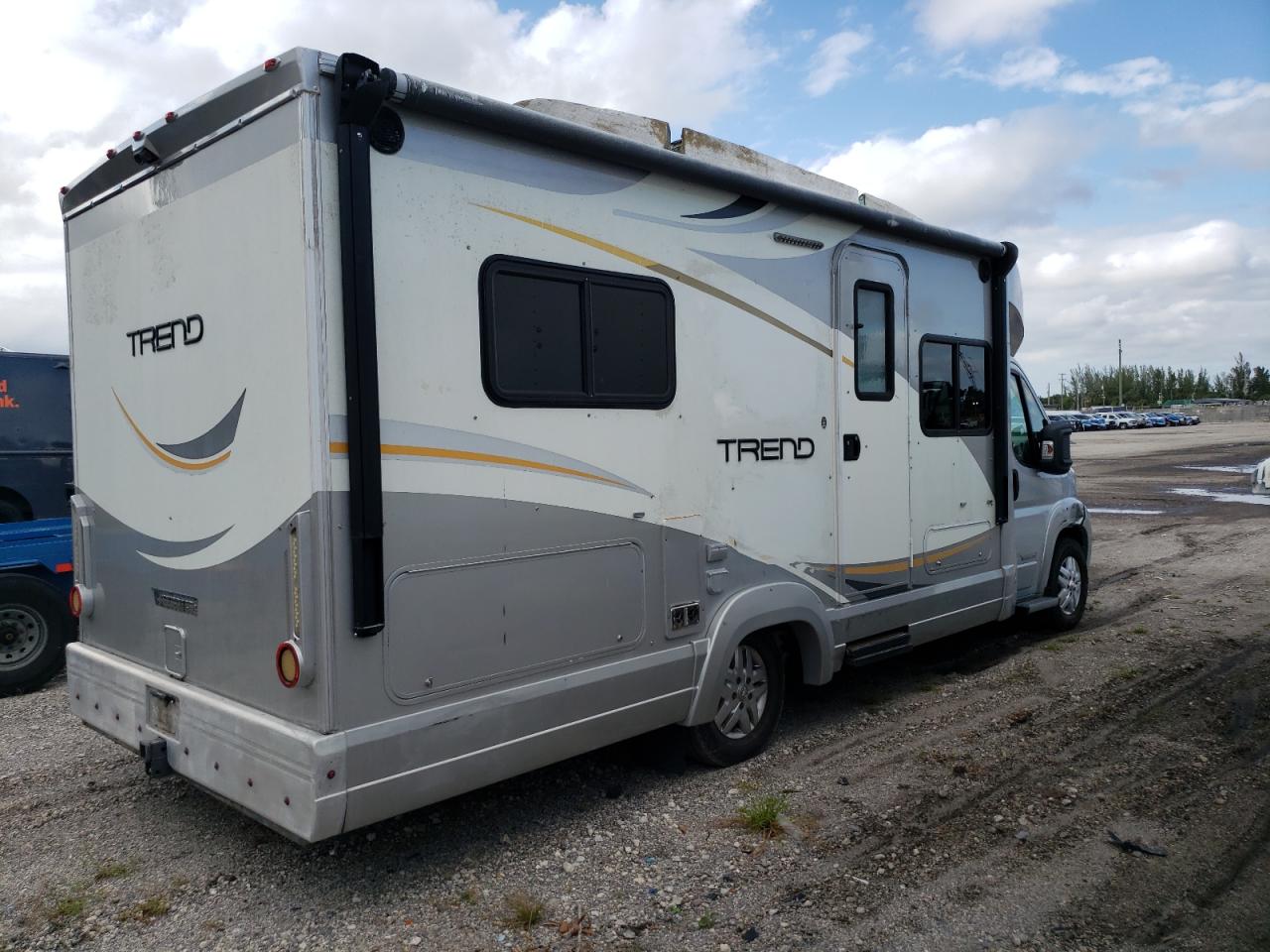 2016 Winnebago Trend VIN 3C7WRVLD3FE507280 COPART salvage auction — Water/Flood, FL - CERTIFICATE OF TITLE, sold $9,900 on 2026-01-06 (photo 3)