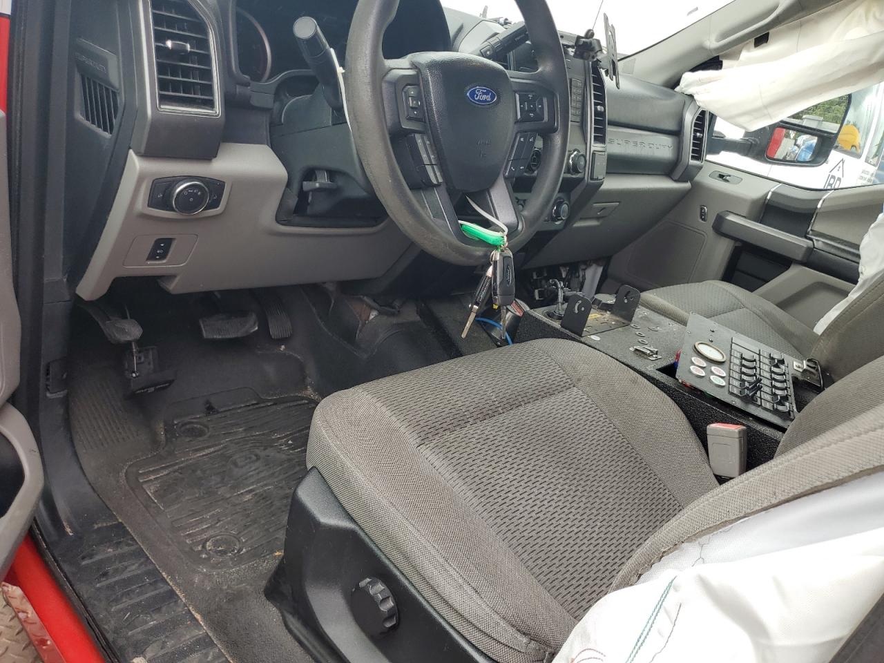 2019 Ford F-350 super duty VIN 1FDRF3GT5KEF24544 COPART salvage auction — Side, FL - CERT OF TITLE SLVG REBUILDABLE, sold $13,800 on 2026-04-22 (photo 8)