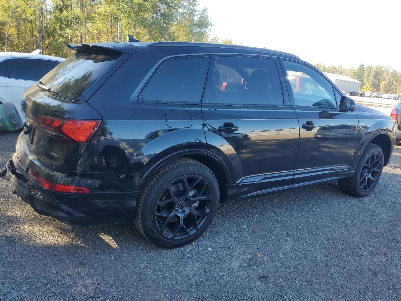 2025 Audi Q7 VIN WA1WVBF75SD034887 COPART salvage auction — Rear End, ON - PERMIT NO BRAND - UNFIT, sold $42,500 on 2025-11-13 (photo 3)