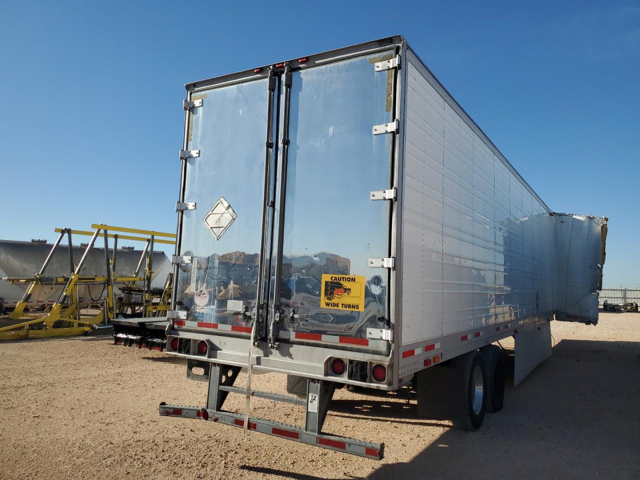 2012 Semi VIN LJRR53265C6000596 COPART salvage auction — All Over, TX - SALVAGE VEHICLE TITLE, sold $1,750 on 2026-09-16 (photo 4)