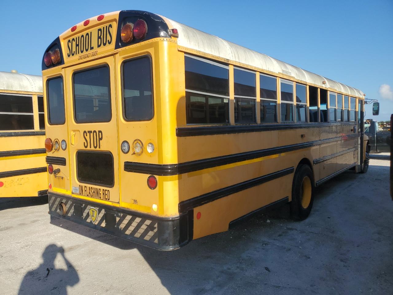 2013 Ic Corporation Ce Series School VIN 4DRBUSKN4DB199173 COPART salvage auction — Minor Dent/Scratches, FL - CERTIFICATE OF TITLE, sold $1,400 on 2026-07-08 (photo 3)