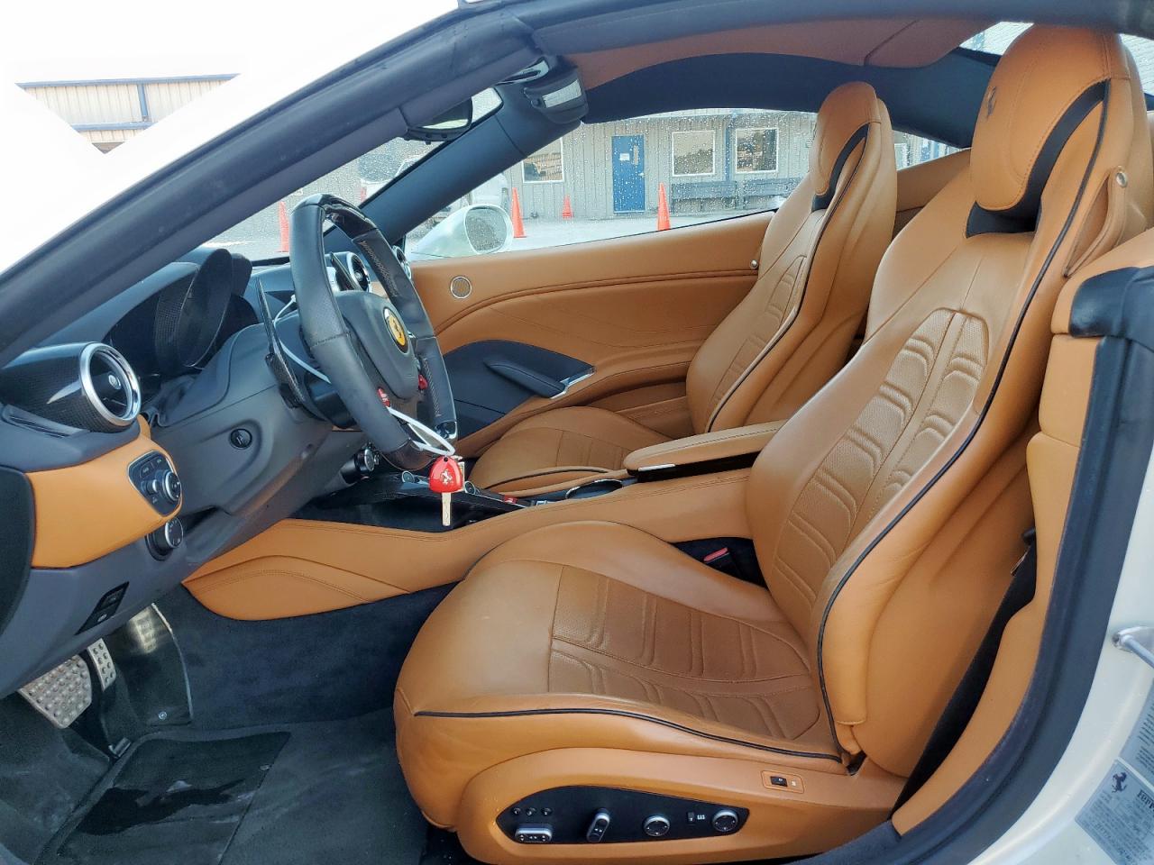 2016 Ferrari California T VIN ZFF77XJA2G0214672 COPART salvage auction — Water/Flood, NC - SALVAGE CERT-WATER/FLOOD DAMAG, sold $57,500 on 2025-12-30 (photo 7)