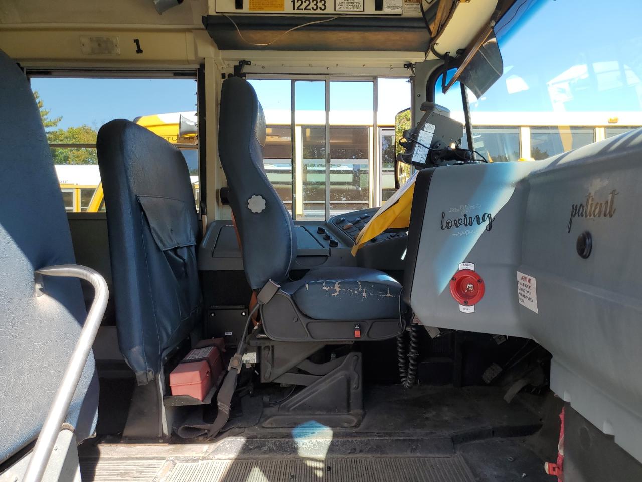 2013 Ic Corporation 3000 Ce VIN 4DRBUSKN7DB199202 COPART salvage auction — Normal Wear, RI - CERTIFICATE OF TITLE, sold $1,400 on 2026-07-08 (photo 5)