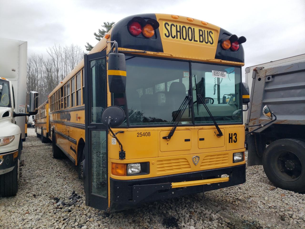 2014 Ic Corporation Re Series School VIN 4DRBWAAN3EB025800 COPART salvage auction — Minor Dent/Scratches, MA - CERTIFICATE OF TITLE, sold $1,000 on 2026-07-08 (photo 1)