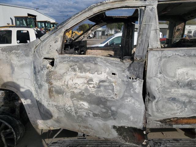 2023 Chevrolet Silverado 3500 VIN 1GC4YVEY3PF100574 COPART salvage auction — VANDALISM, CA - NON-REPAIRABLE VEHICLE CERT, sold $925 on 2026-07-06 (photo 7)