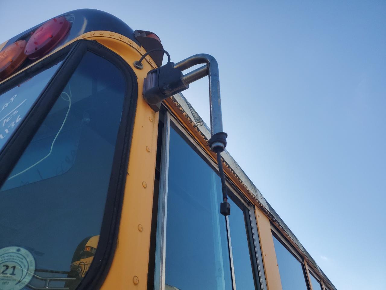 2013 Ic Corporation Ce Series School VIN 4DRBUSKN2DB199155 COPART salvage auction — Normal Wear, FL - CERTIFICATE OF TITLE, sold $1,600 on 2026-07-08 (photo 9)