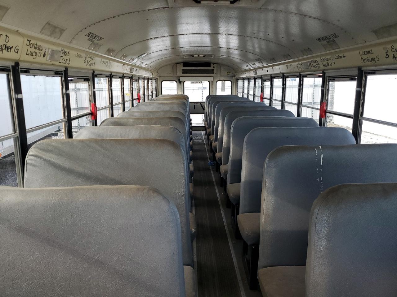 2013 Ic Corporation Ce Series School VIN 4DRBUSKPXDB306910 COPART salvage auction — Minor Dent/Scratches, MO - CERTIFICATE OF TITLE, sold $1,500 on 2026-07-08 (photo 6)