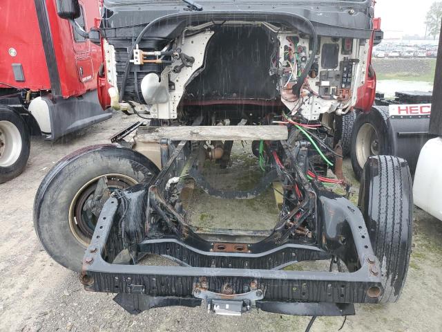 2015 Freightliner Cascadia 1 VIN 3AKJGLD56FSGB3332 COPART salvage auction — STRIPPED, OK - CERTIFICATE OF TITLE (P), sold $225 on 2026-07-29 (photo 7)