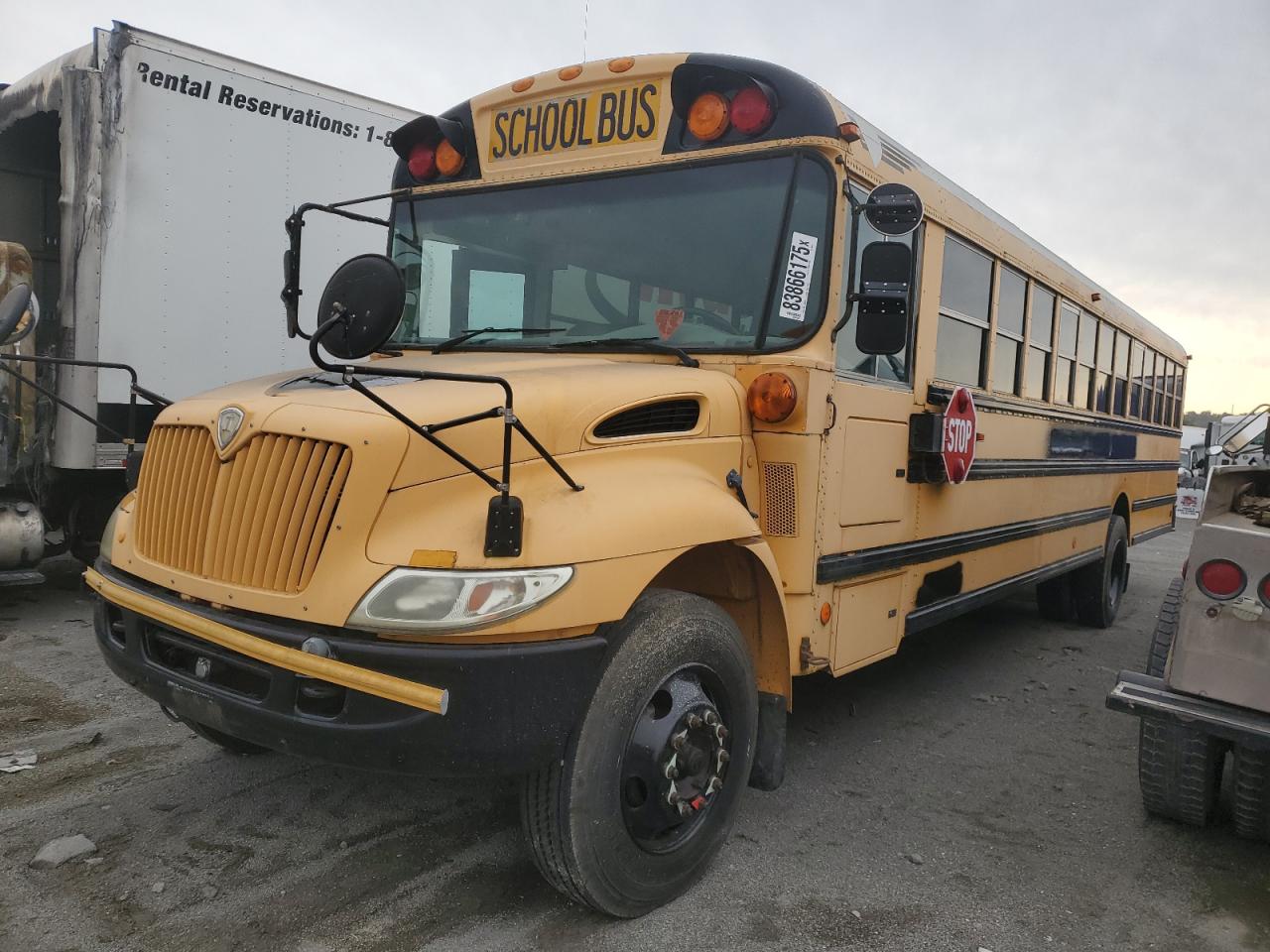 2007 Ic Corporation Ce Series School VIN 4DRBUAFP07B380085 COPART salvage auction — Normal Wear, IL - CERTIFICATE OF TITLE, sold $1,800 on 2026-07-08 (photo 2)