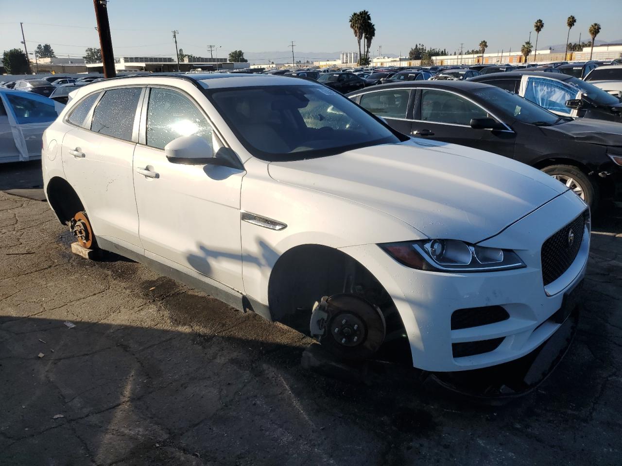2017 Jaguar F-pace VIN SADCJ2BV9HA493007 COPART salvage auction — Stripped, CA - CERTIFICATE OF TITLE, sold $2,750 on 2025-12-24 (photo 4)