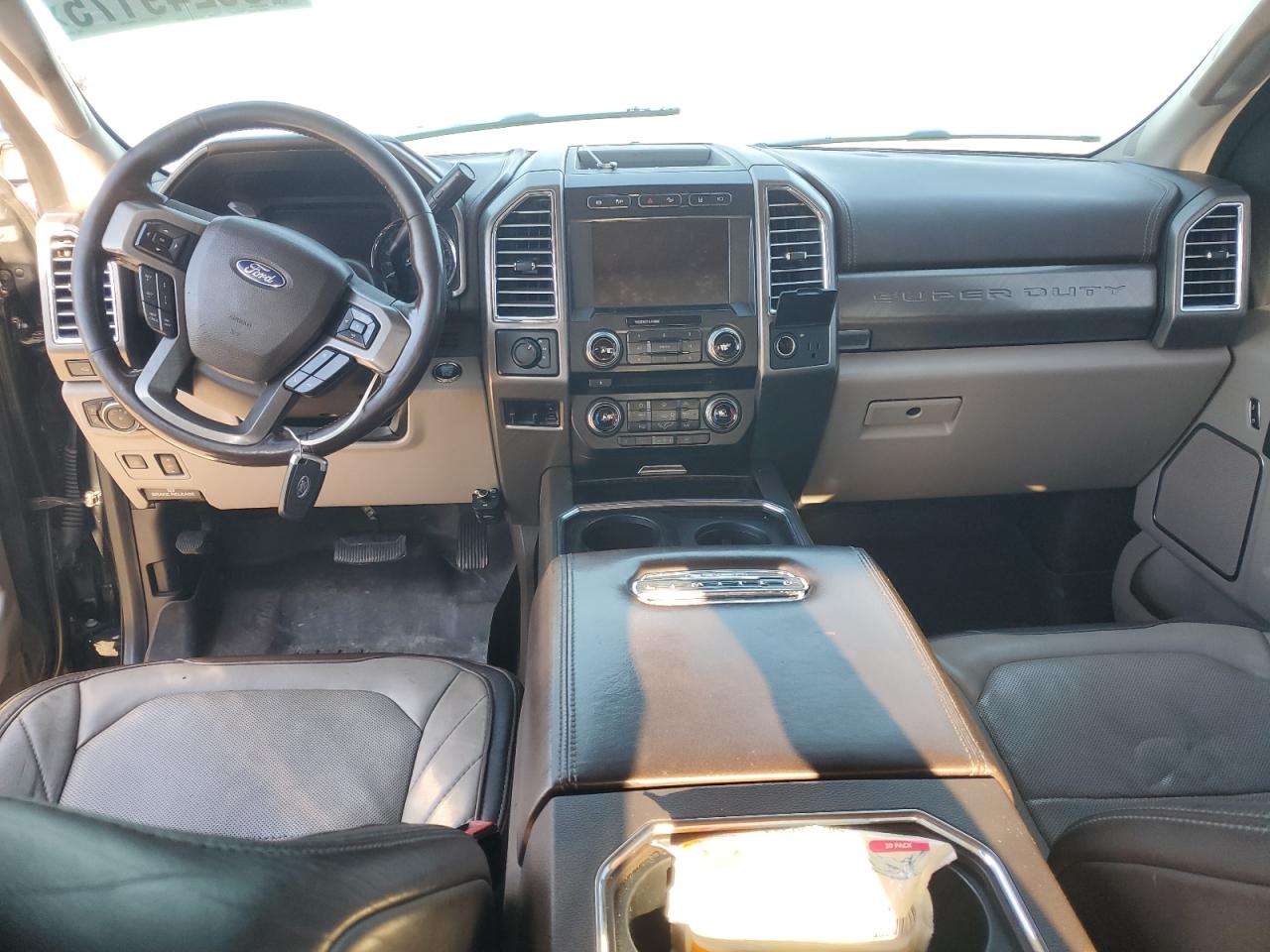 2018 Ford F-350 super duty VIN 1FT8W3DT8JEC36620 COPART salvage auction — Normal Wear, FL - CERTIFICATE OF TITLE, sold $25,000 on 2025-11-10 (photo 8)