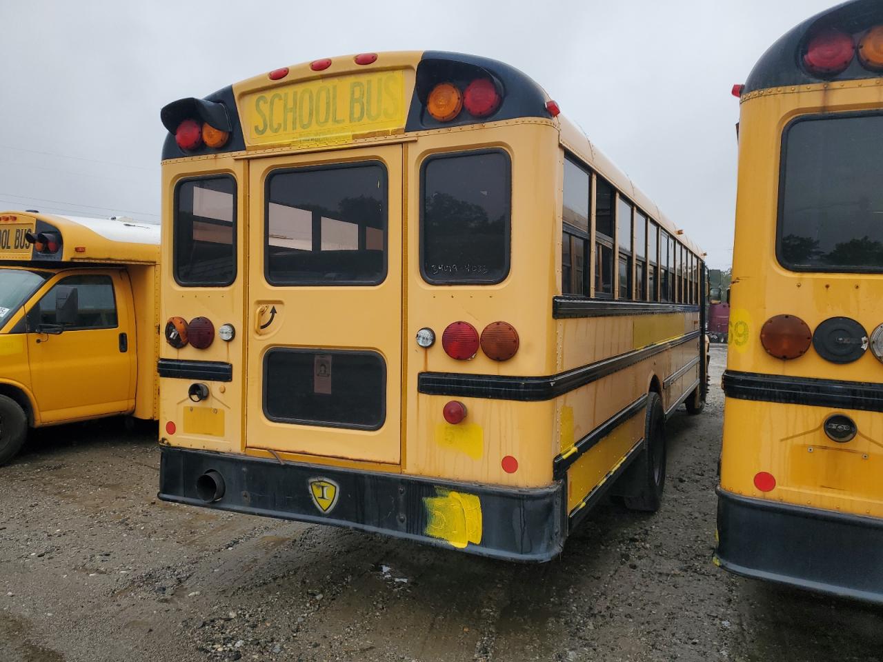 2009 Ic Corporation Ce Series School VIN 4DRBUAAP59B671613 COPART salvage auction — Normal Wear, NJ - CERTIFICATE OF TITLE, sold $1,000 on 2026-07-08 (photo 4)