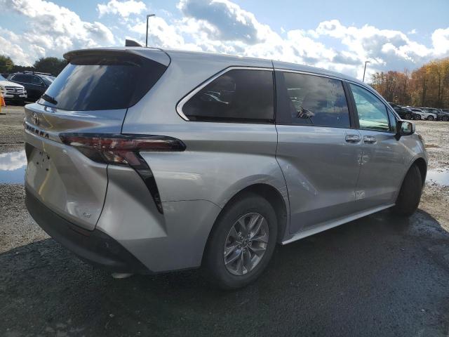 2025 Toyota Sienna VIN 5TDKRKEC3SS240317 COPART salvage auction — UNDERCARRIAGE, Oh - Certificate Of Title, sold $25,500 on 2026-07-15 (photo 3)