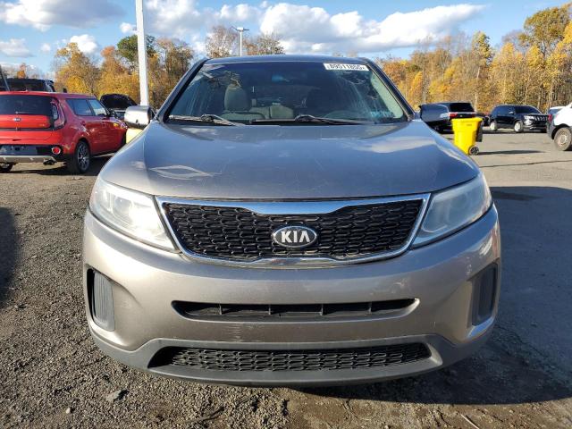 2015 Kia Sorento VIN 5XYKTCA67FG560332 COPART salvage auction — MINOR DENT/SCRATCHES, WV - CERTIFICATE OF TITLE, sold $1,000 on 2026-07-16 (photo 5)