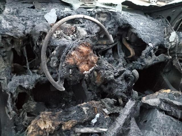 2014 Ford Escape VIN 1FMCU0F7XEUA41401 COPART salvage auction — BURN, AB - BOS - SALVAGE, sold $125 on 2026-07-09 (photo 8)