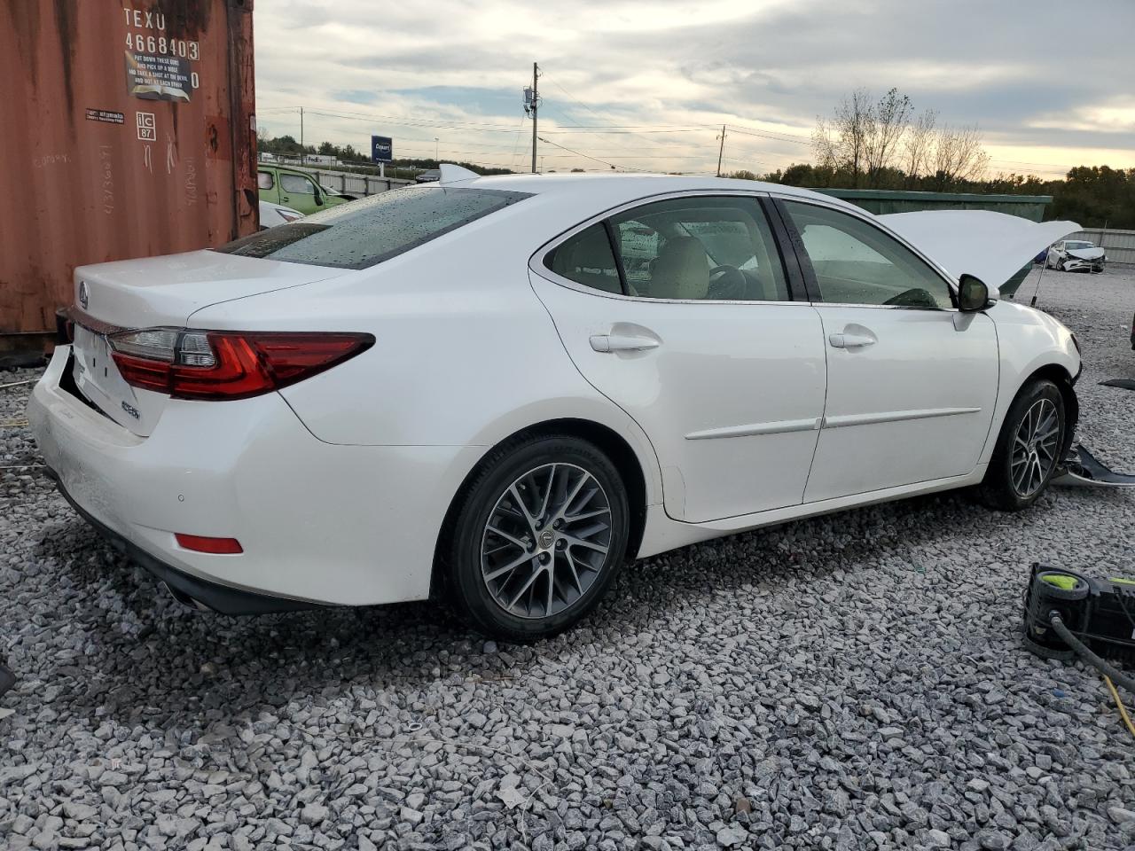 2016 Lexus ES 350 VIN JTHBK1GG2G2211645 COPART salvage auction — All Over, AL - CERT OF TITLE-SALVAGE TITLE, sold $2,200 on 2026-06-30 (photo 3)