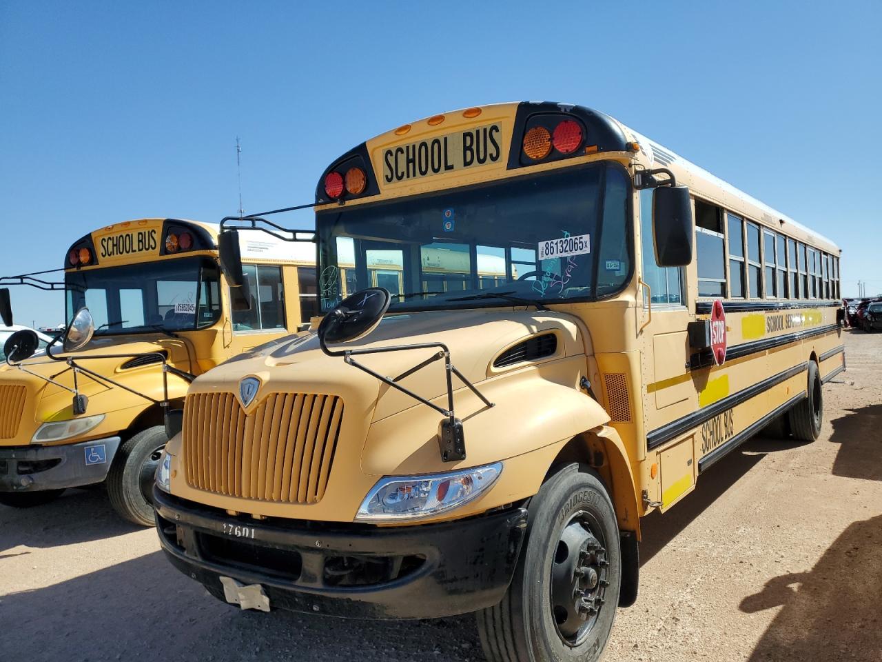 2010 Ic Corporation 3000 Ce VIN 4DRBUSKNXAB224749 COPART salvage auction — Normal Wear, TX - CERTIFICATE OF TITLE, sold $1,600 on 2026-07-08 (photo 2)