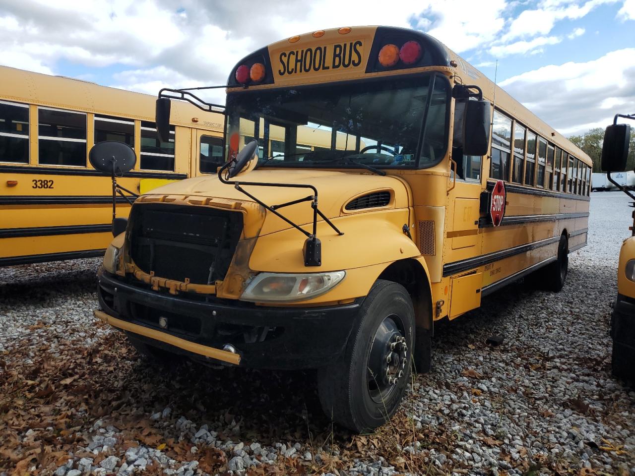 2011 Ic Ce Series School VIN 4DRBUSKN2BB368152 COPART salvage auction — Normal Wear, PA - CERT OF TITLE, sold $1,400 on 2026-07-08 (photo 2)