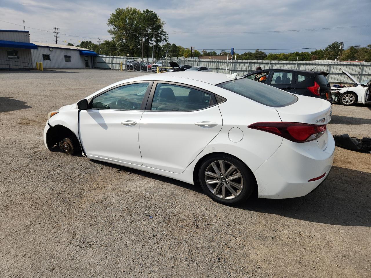2014 Hyundai Elantra VIN 5NPDH4AE4EH462423 COPART salvage auction — Front End, LA - PERMIT TO SELL, sold $1,400 on 2026-07-09 (photo 2)