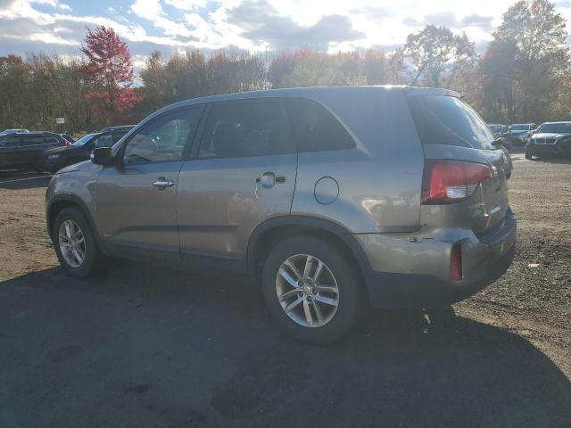 2015 Kia Sorento VIN 5XYKTCA67FG560332 COPART salvage auction — MINOR DENT/SCRATCHES, WV - CERTIFICATE OF TITLE, sold $1,000 on 2026-07-16 (photo 2)