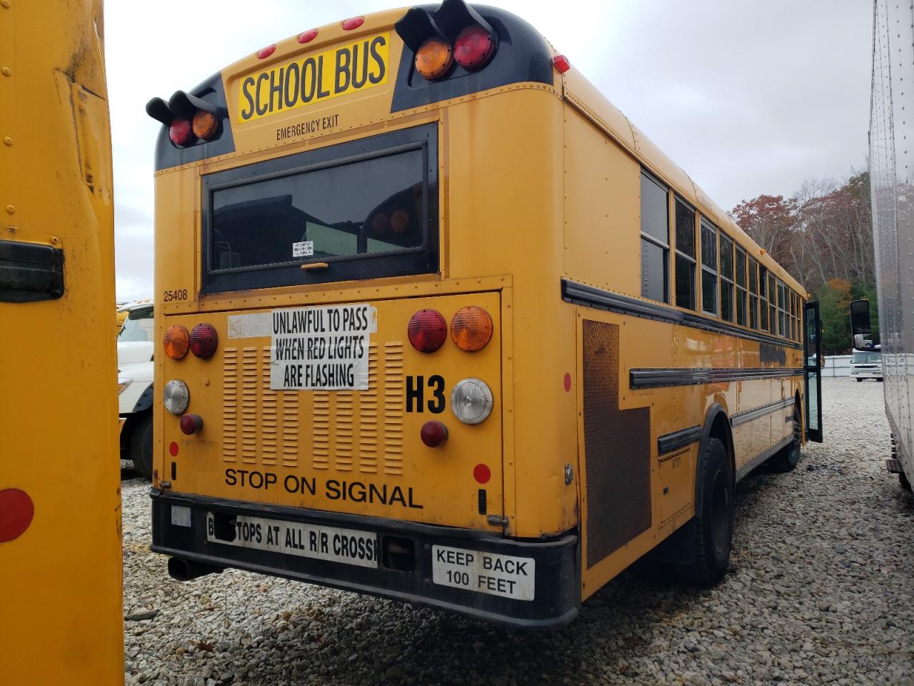 2014 Ic Corporation Re Series School VIN 4DRBWAAN3EB025800 COPART salvage auction — Minor Dent/Scratches, MA - CERTIFICATE OF TITLE, sold $1,000 on 2026-07-08 (photo 4)