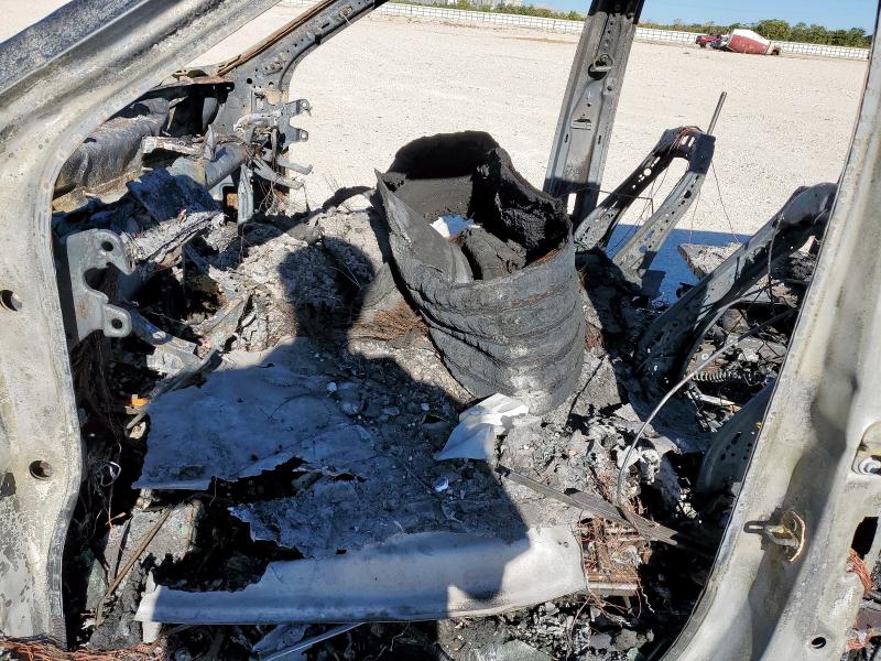 2024 Chevrolet Suburban VIN 1GNSKDKD7RR357038 COPART salvage auction — BURN, Tx - Nonrepairable Title, sold $100 on 2026-07-02 (photo 7)