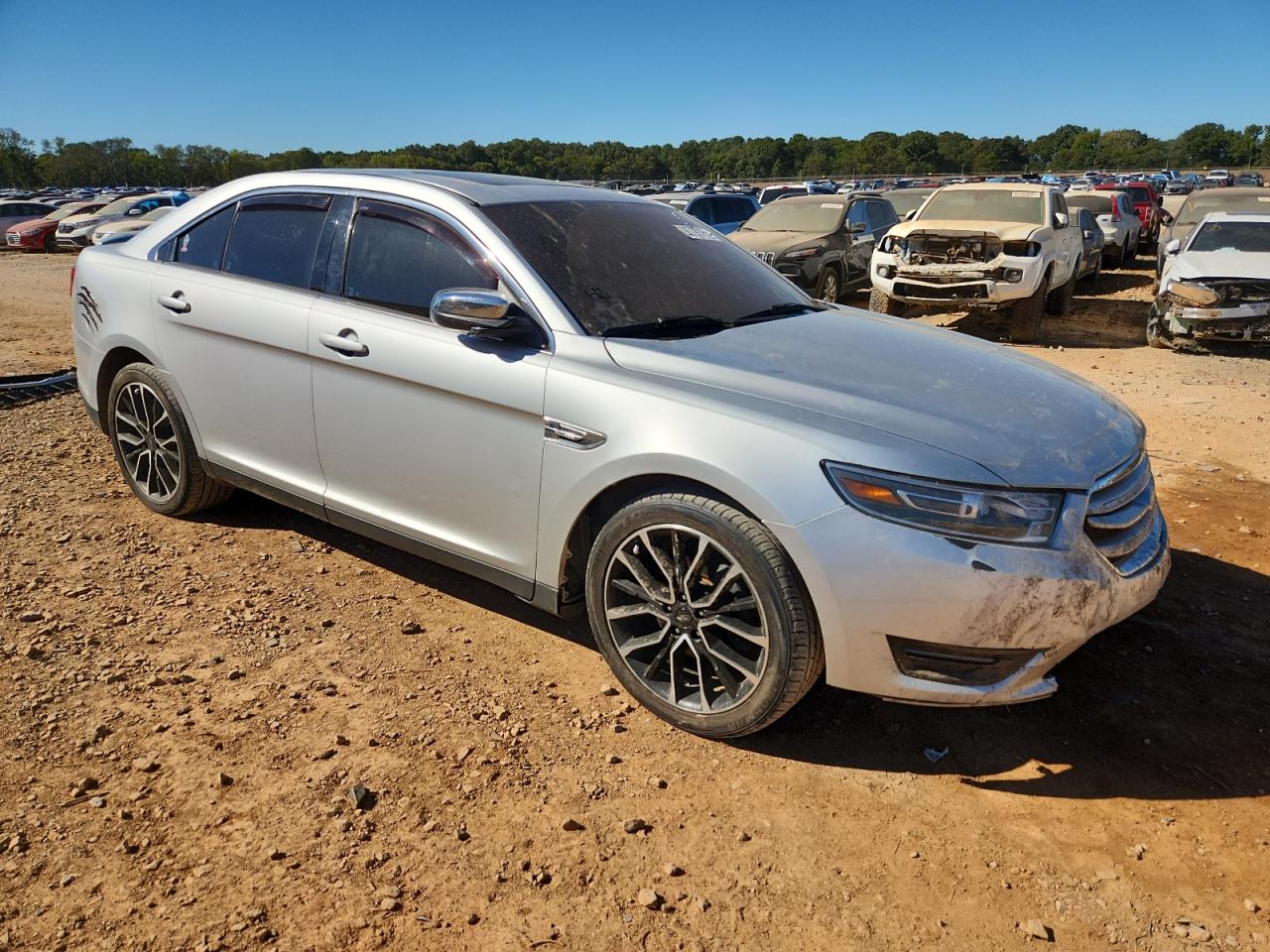 2019 Ford Taurus VIN 1FAHP2J88KG116044 COPART salvage auction — Side, MI - CERT OF TITLE-SALVAGE VEHICLE, sold $1,600 on 2026-07-01 (photo 4)