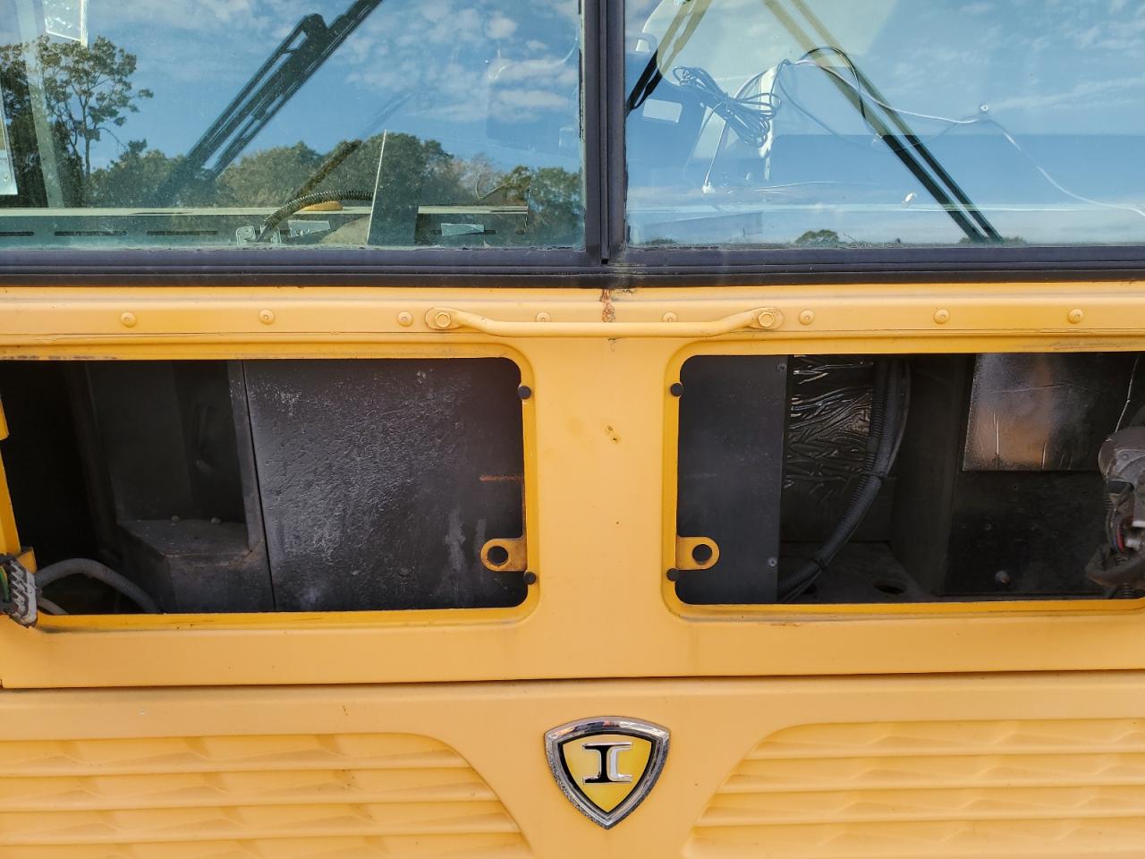 2015 Ic Corporation 3000 VIN 4DRBWAAN3FB646245 COPART salvage auction — Rear End, RI - CERTIFICATE OF TITLE, sold $1,400 on 2026-07-08 (photo 7)