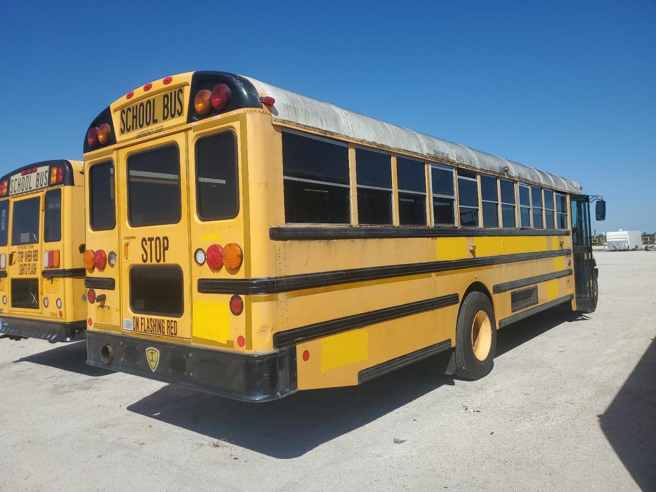 2013 Ic Corporation Ce Series School VIN 4DRBUSKN2DB199186 COPART salvage auction — Normal Wear, FL - CERTIFICATE OF TITLE, sold $1,600 on 2026-07-08 (photo 4)