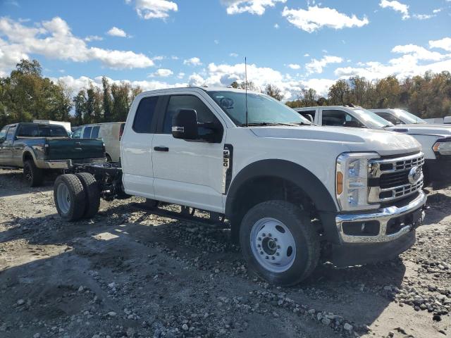 2024 Ford F-450 VIN 1FD0X4HN1REE03757 COPART salvage auction — WATER/FLOOD, FL - CERT OF TITLE-SLVG REBLD FLOOD, sold $14,300 on 2026-07-29 (photo 4)
