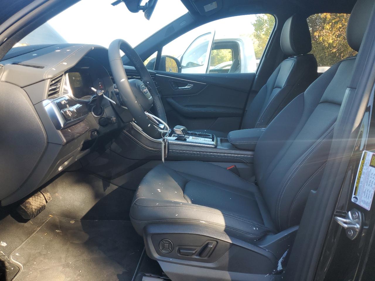 2025 Audi Q7 VIN WA1WVBF75SD034887 COPART salvage auction — Rear End, ON - PERMIT NO BRAND - UNFIT, sold $42,500 on 2025-11-13 (photo 7)