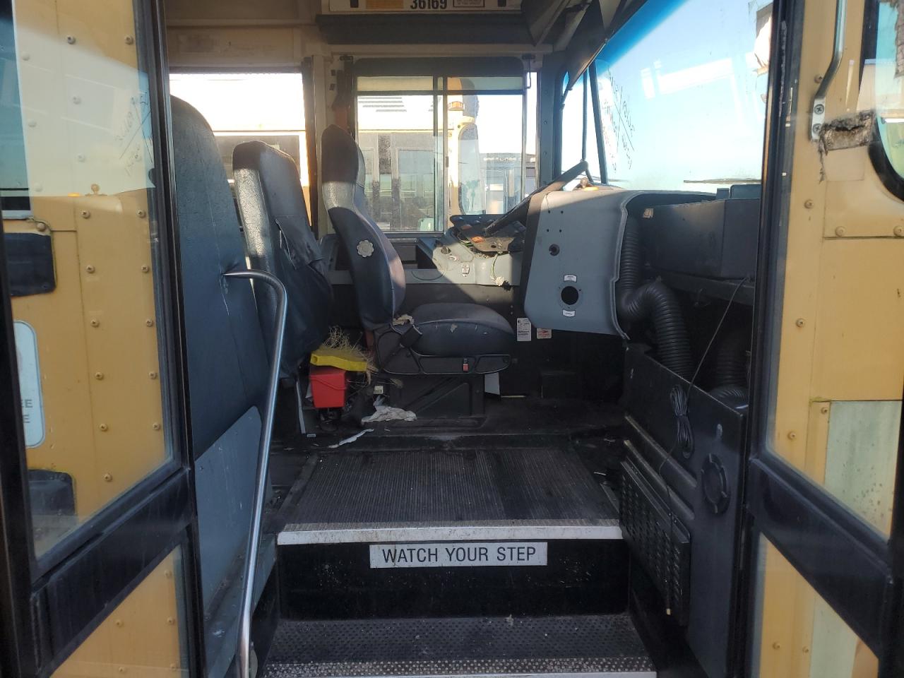 2013 Ic Corporation Ce Series School VIN 4DRBUSKN4DB199173 COPART salvage auction — Minor Dent/Scratches, FL - CERTIFICATE OF TITLE, sold $1,400 on 2026-07-08 (photo 7)