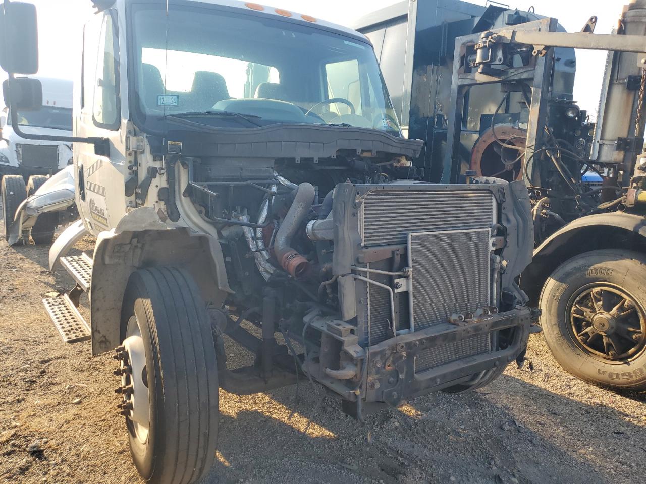 2019 International 4000-Series VIN 1HTMMMML6KH750494 COPART salvage auction — Front End, ID - SALVAGE CERTIFICATE OF TITLE, sold $2,950 on 2026-07-02 (photo 9)