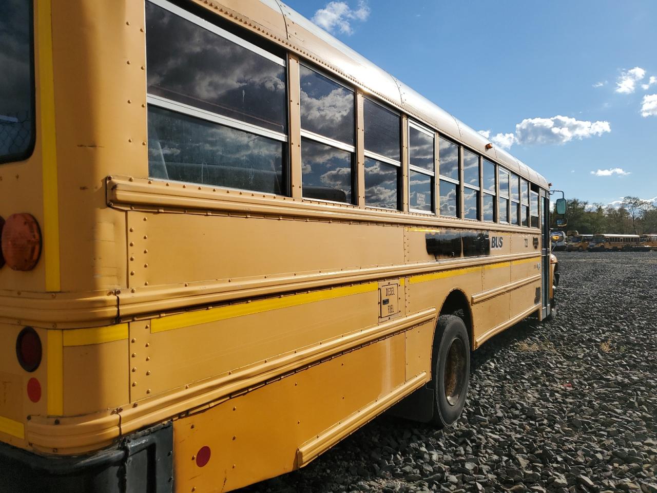 2011 Ic Corporation Ce Series School VIN 4DRBUAANXBB282826 COPART salvage auction — Normal Wear, NY - CERTIFICATE OF TITLE, sold $1,000 on 2026-07-08 (photo 4)