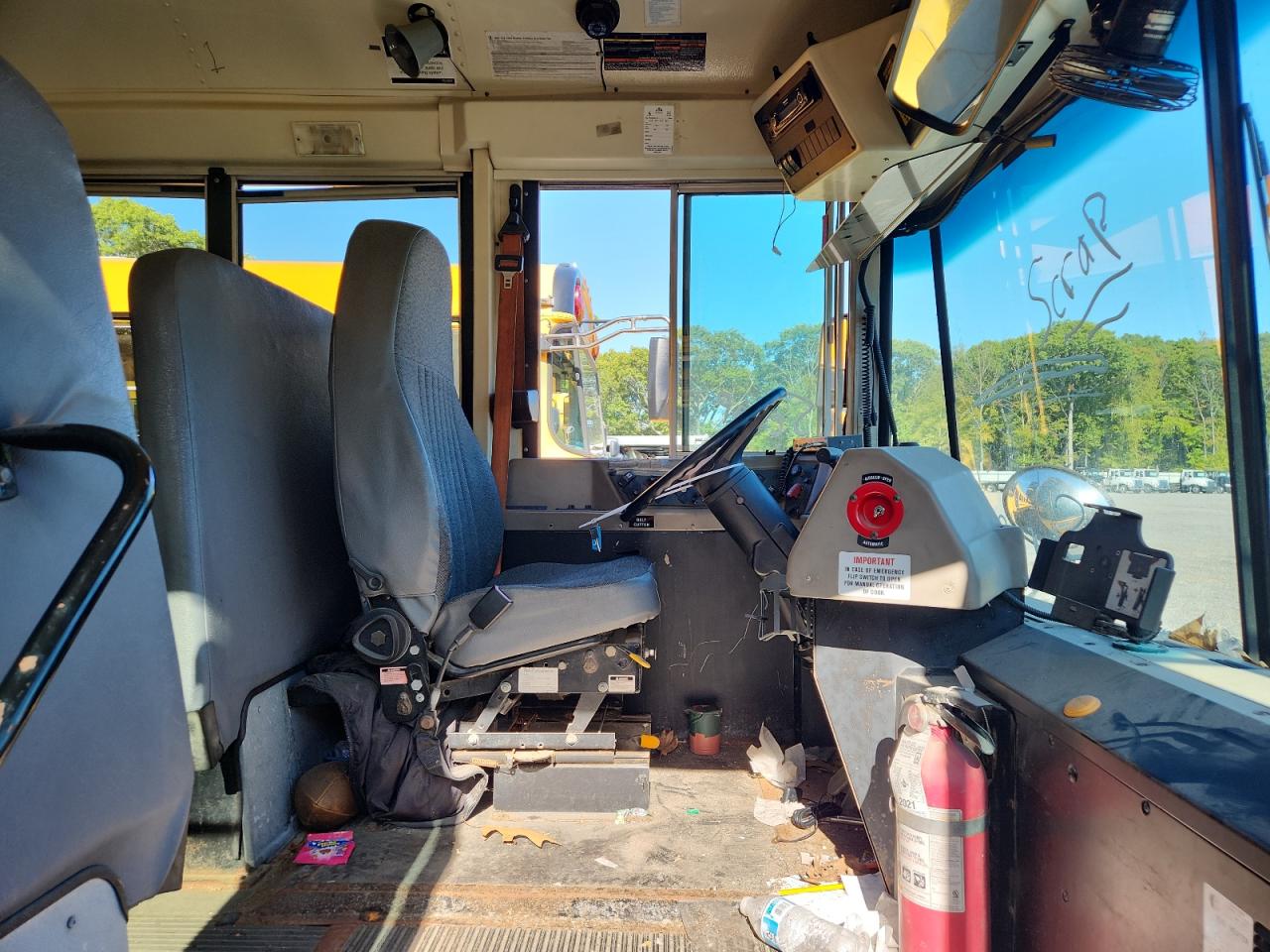 2015 Ic Corporation 3000 VIN 4DRBWAAN9FB646248 COPART salvage auction — Normal Wear, RI - CERTIFICATE OF TITLE, sold $1,400 on 2026-07-08 (photo 5)