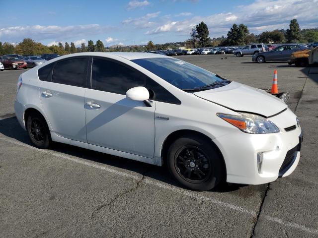 2015 Toyota Prius VIN JTDKN3DU4F0462840 COPART salvage auction — SIDE, Salvage Title, sold $3,650 on 2026-07-10 (photo 4)