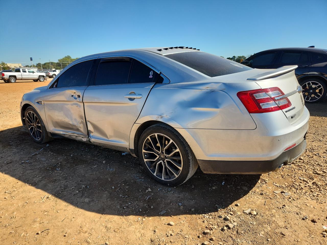 2019 Ford Taurus VIN 1FAHP2J88KG116044 COPART salvage auction — Side, MI - CERT OF TITLE-SALVAGE VEHICLE, sold $1,600 on 2026-07-01 (photo 2)