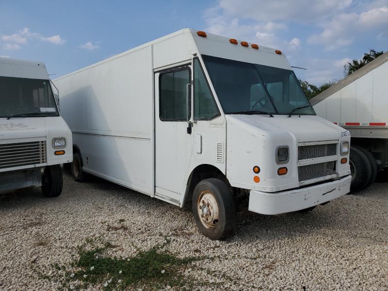 2004 Freightliner Chassis VIN 4UZAANBW94CM64484 COPART salvage auction — MINOR DENT/SCRATCHES, TX - CERTIFICATE OF TITLE, sold $2,550 on 2026-09-10 (photo 4)