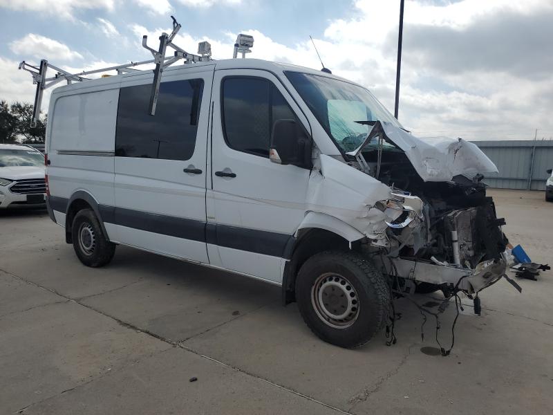2015 Mercedes-benz Sprinter VIN WD3PE7DC2FP156273 COPART salvage auction — FRONT END, Tx - Nonrepairable Title, sold $250 on 2026-07-29 (photo 4)