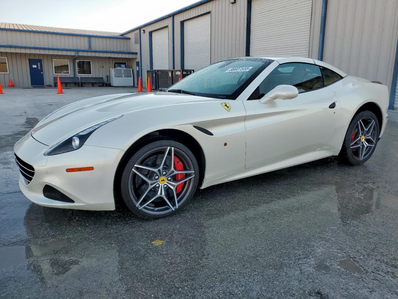 2016 Ferrari California T VIN ZFF77XJA2G0214672 COPART salvage auction — Water/Flood, NC - SALVAGE CERT-WATER/FLOOD DAMAG, sold $57,500 on 2025-12-30 (photo 1)