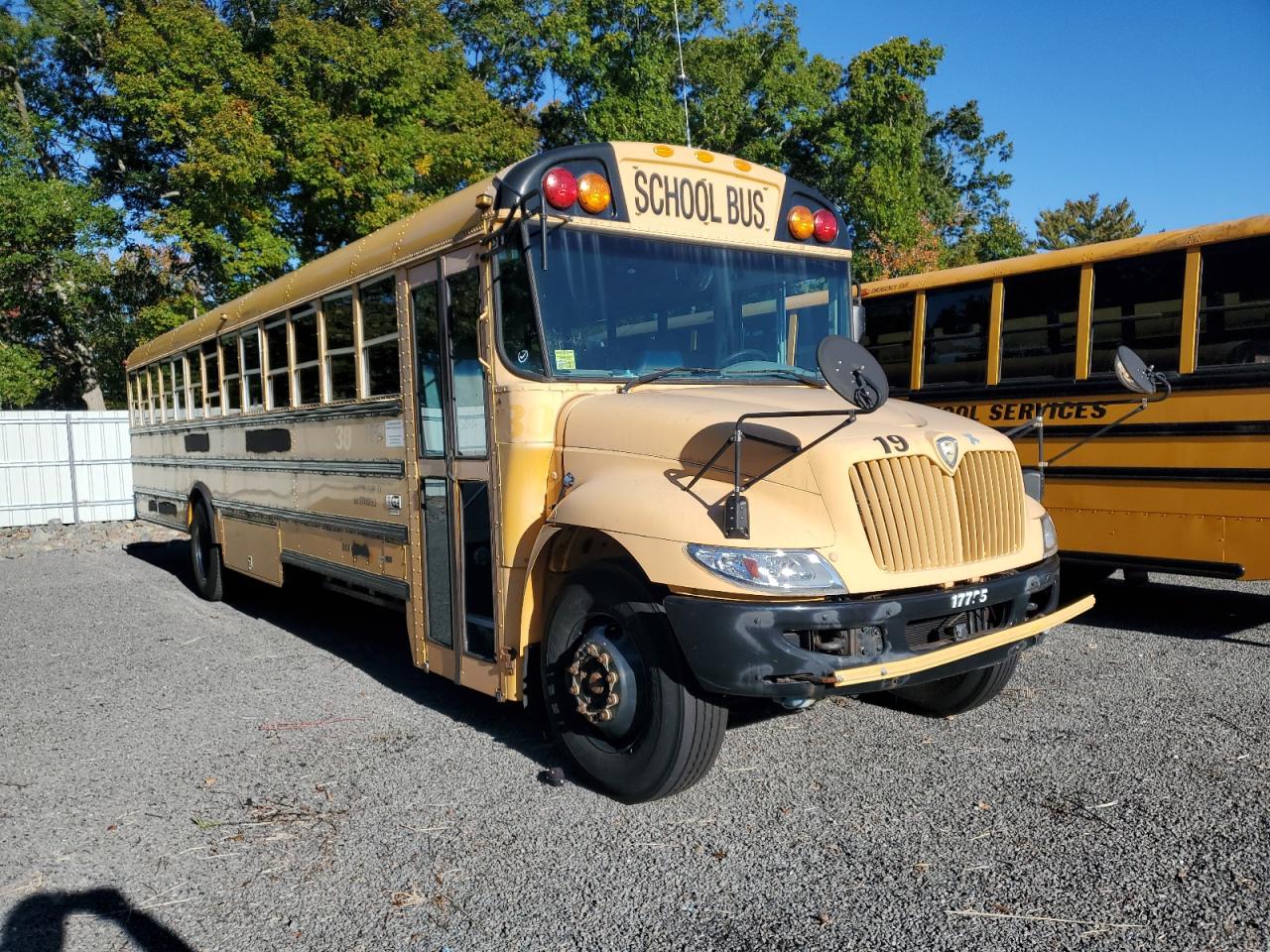 2010 Ic Corporation Ce Series School VIN 4DRBUSKN2AB234627 COPART salvage auction — Normal Wear, RI - CERTIFICATE OF TITLE, sold $1,400 on 2026-07-08 (photo 1)