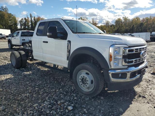 2024 Ford F-450 VIN 1FD0X4HN7REE01527 COPART salvage auction — WATER/FLOOD, FL - CERT OF TITLE-SLVG REBLD FLOOD, sold $14,100 on 2026-07-29 (photo 4)