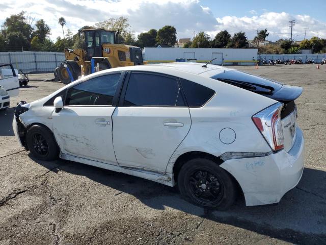 2015 Toyota Prius VIN JTDKN3DU4F0462840 COPART salvage auction — SIDE, Salvage Title, sold $3,650 on 2026-07-10 (photo 2)