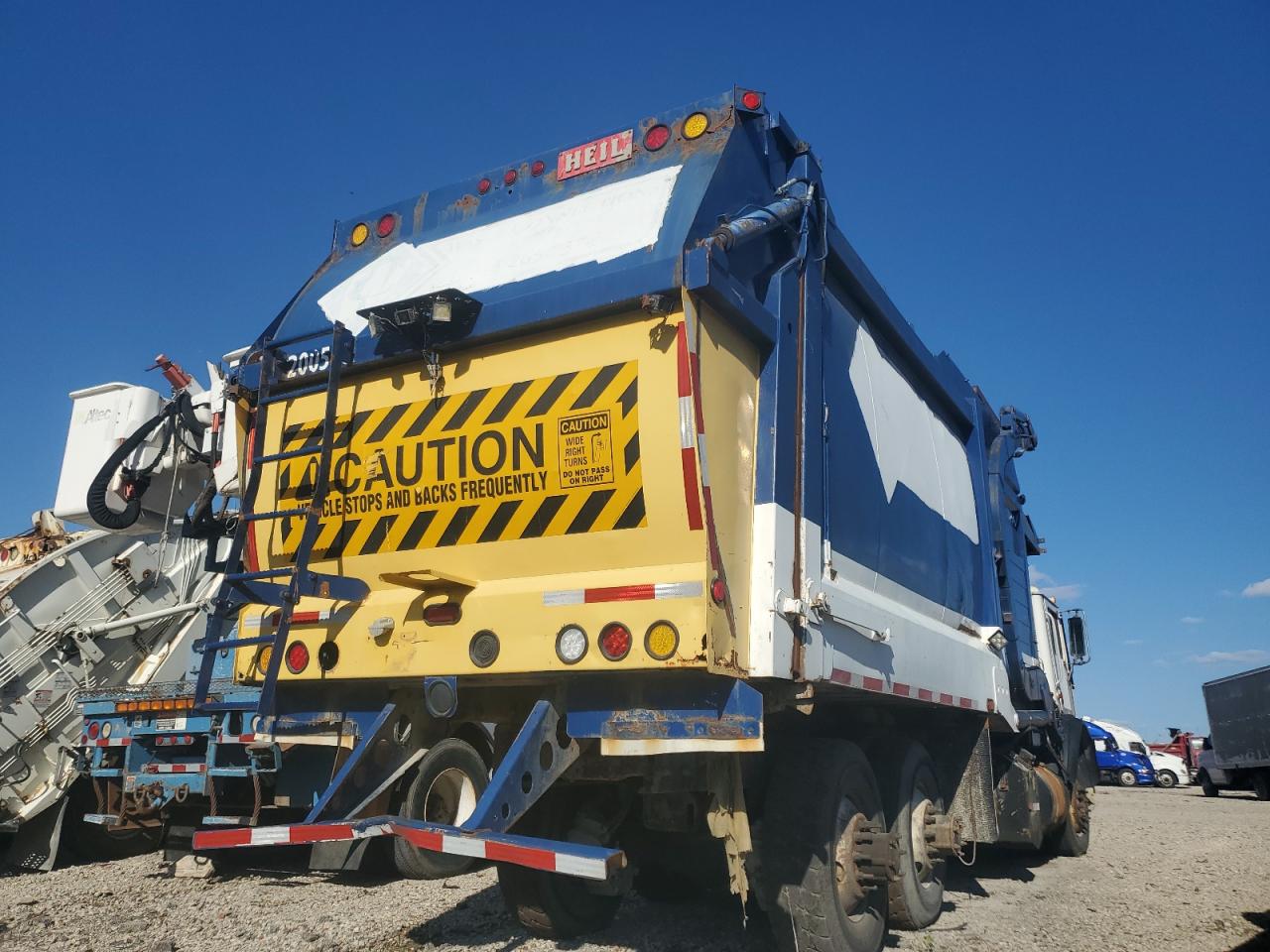 2008 Mack Mru613 VIN 1M2AV04CX8M001473 COPART salvage auction — Mechanical, IA - JUNKING CERTIFICATE, sold $975 on 2026-07-06 (photo 4)