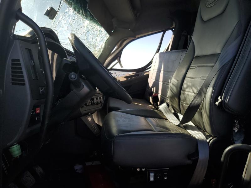 2025 Peterbilt 536 VIN 2NPKHM6X7SM709133 COPART salvage auction — ALL OVER, TX - SALVAGE VEHICLE TITLE, sold $26,475 on 2026-07-20 (photo 5)