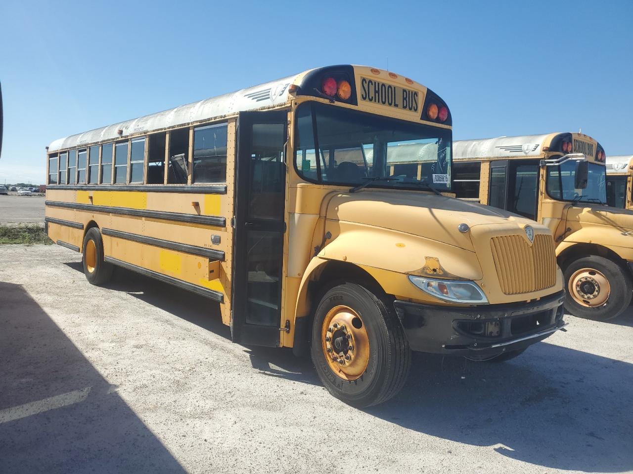 2013 Ic Corporation Ce Series School VIN 4DRBUSKN5DB199232 COPART salvage auction — Normal Wear, FL - CERTIFICATE OF TITLE, sold $1,600 on 2026-07-08 (photo 1)